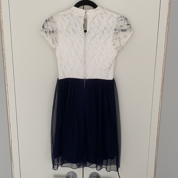 Xtraordinary Lace Detailing Dress - Picture 2 of 5